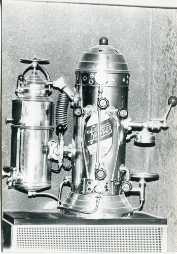 Machine à café. 1904.jpg